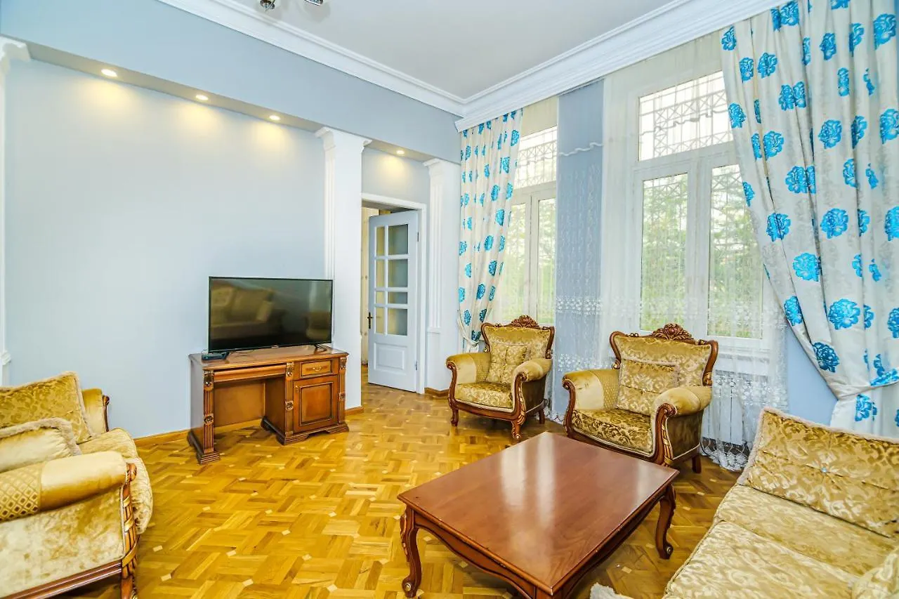 Apartment 5 Room Deluxe Baku 0*,